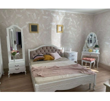 Двуспальная кровать Авиньон MUR-111-01/1 с каретной стяжкой